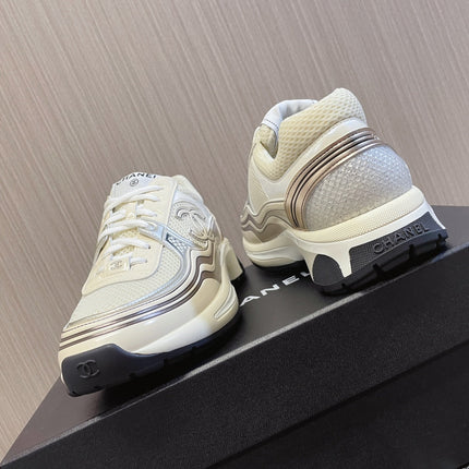 CHANEL 26S SNEAKER 35 MM IN WHITE FABRIC AND CREAM WHITE CALFSKIN LOW TOP