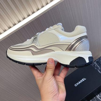 CHANEL 26S SNEAKER 35 MM IN WHITE FABRIC AND CREAM WHITE CALFSKIN LOW TOP