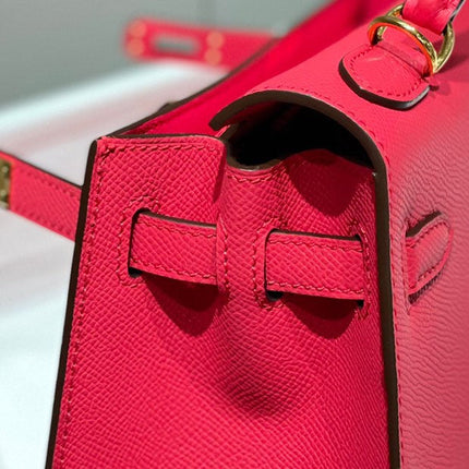 KELLY 25CM IN ROSE TYRIEN SWIFT CALFSKIN GOLD HARDWARE