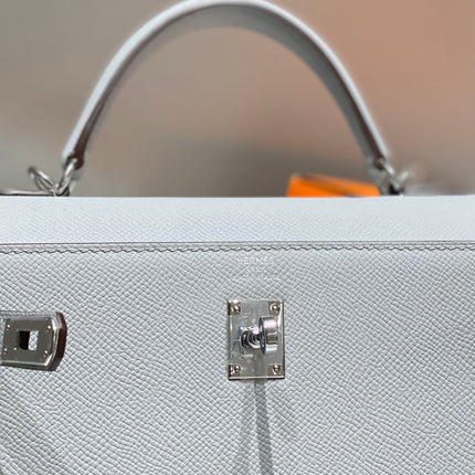 KELLY 25CM IN GRIS PERLE EPSOM CALFSKIN PALLADIUM HARDWARE
