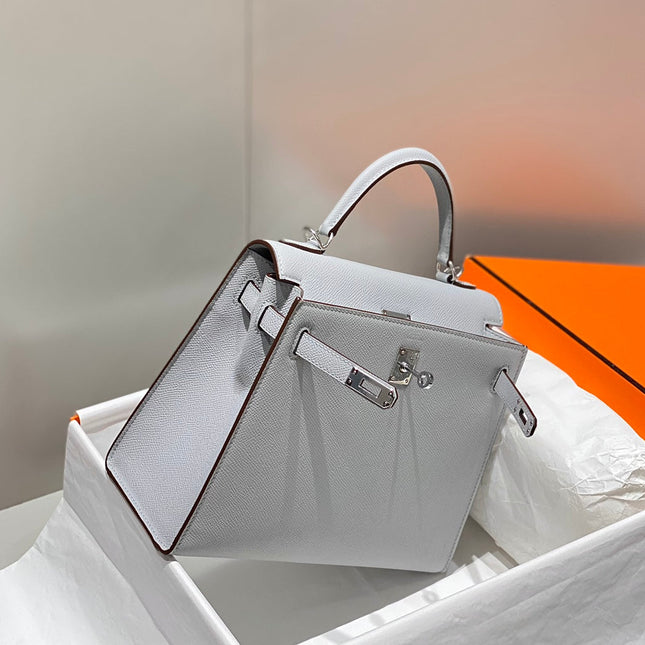 KELLY 25CM IN GRIS PERLE EPSOM CALFSKIN PALLADIUM HARDWARE