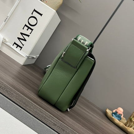 LOEWE 26S CROSSBODY BAG 24.5 IN GREEN CALFSKIN