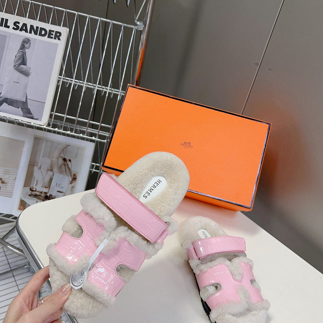 HM 26S SANDAL IN BEIGE WOOL AND LIGHT PINK CROCODILE PRINTED LEATHER