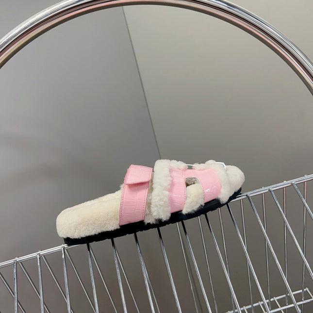 HM 26S SANDAL IN BEIGE WOOL AND LIGHT PINK CROCODILE PRINTED LEATHER