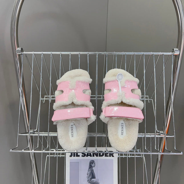 HM 26S SANDAL IN BEIGE WOOL AND LIGHT PINK CROCODILE PRINTED LEATHER