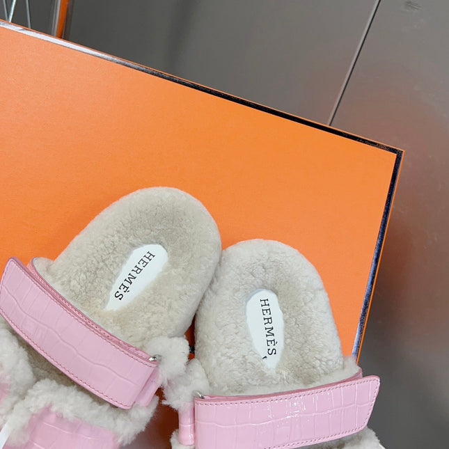 HM 26S SANDAL IN BEIGE WOOL AND LIGHT PINK CROCODILE PRINTED LEATHER