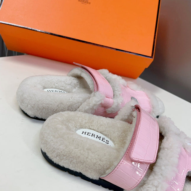 HM 26S SANDAL IN BEIGE WOOL AND LIGHT PINK CROCODILE PRINTED LEATHER