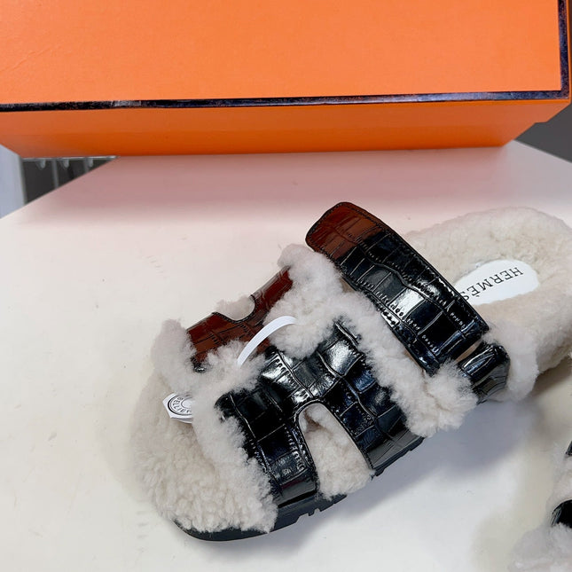 HM 26S SANDAL IN WHITE WOOL AND BLACK CROCODILE PRINTED LEATHER
