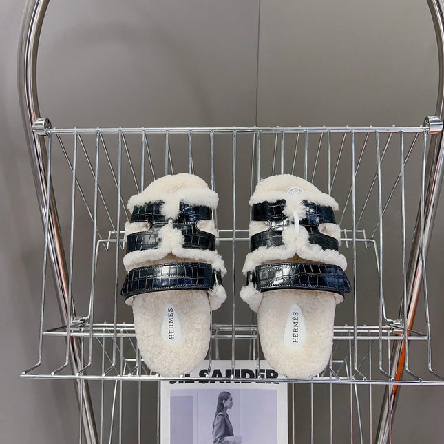 HM 26S SANDAL IN WHITE WOOL AND BLACK CROCODILE PRINTED LEATHER
