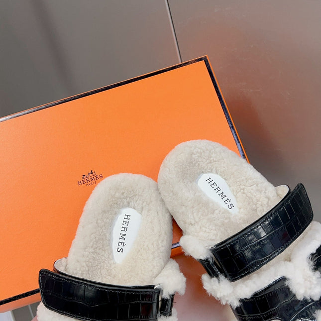 HM 26S SANDAL IN WHITE WOOL AND BLACK CROCODILE PRINTED LEATHER