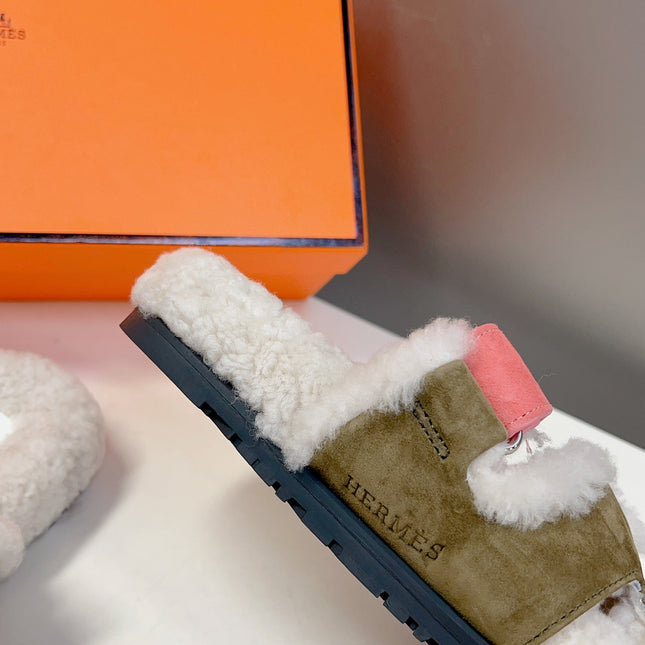 HM 26S SANDAL IN CREAM WHITE WOOL AND OLIVE GREEN SUEDE