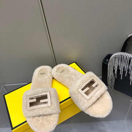 FENDI BAGUETTE SLIDE SLIPPERS IN BEIGE WOOL