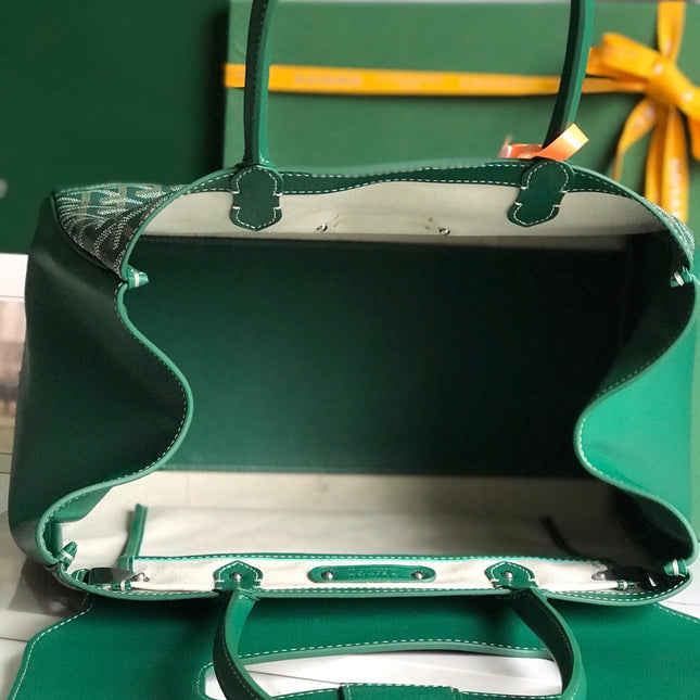 SAIGON SOUPLE BAG 34 IN GREEN GOYARDINE CANVAS AND CALFSKIN