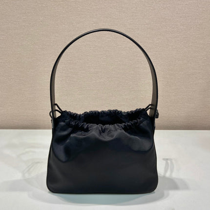 SMALL DRAWSTRING BAG 23 IN BLACK RE-NYLON