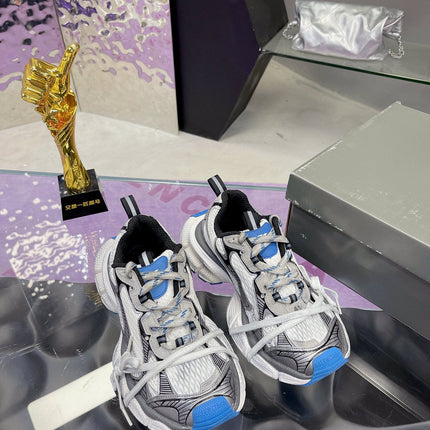 3XL SNEAKER IN WHITE GRAY BLUE MESH AND POLYURETHANE