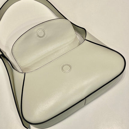 FLAP BAG 25 IN WHITE SMOOTH CALFSKIN TRIANGLE LOGO
