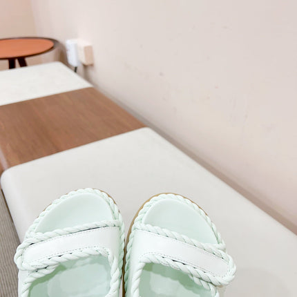 REFINED DAD SANDAL IN WHITE LAMBSKIN