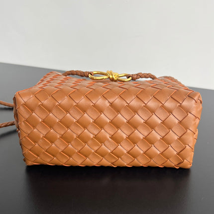 MEDIUM ANDIAMO 25 IN BURNT ORANGE LAMBSKIN