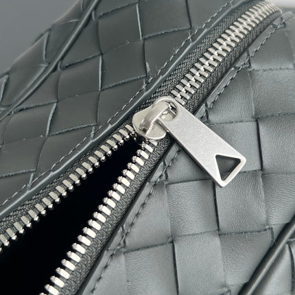 INTRECCIATO CLUTCH 26 IN CORDUROY GRAY CALFSKIN