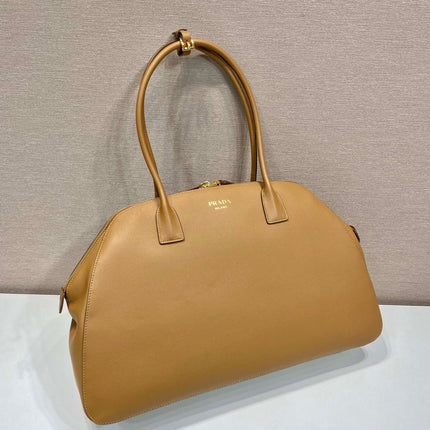 LARGER TOTE BAG 48 WITH ZIPPER CLOSURE IN CIDER BROWN SMOOTH CALFSKIN