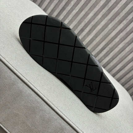 LV VENICE MULE SANDALS BLACK