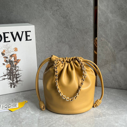 LOE 32 FLAMENCO PURSE BUCKET IN SAHARA MELLOW NAPPA LAMBSKIN