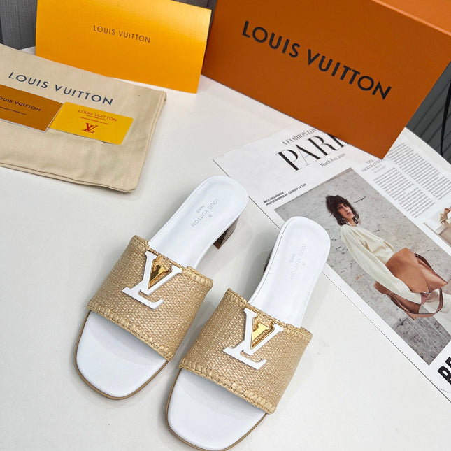 LV 26S CAPRI HIGH-HEELED MULES IN WHITE CALFSKIN AND BEIGE RAFFIA