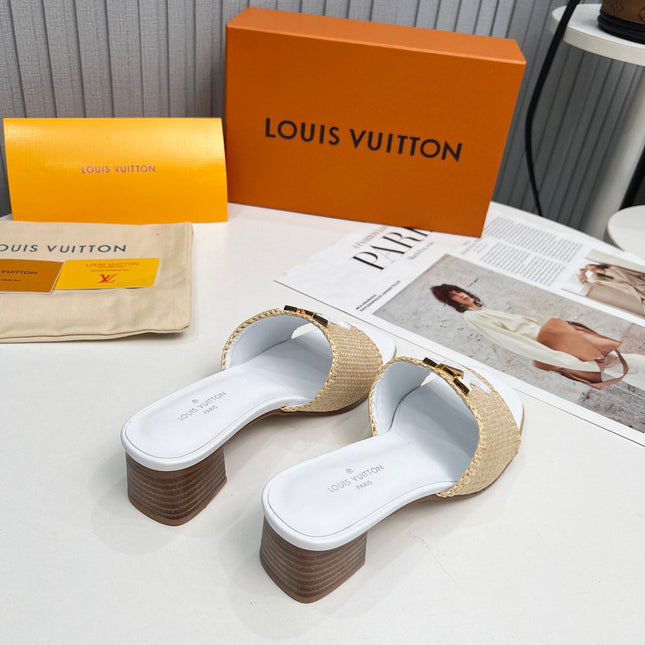 LV 26S CAPRI HIGH-HEELED MULES IN WHITE CALFSKIN AND BEIGE RAFFIA