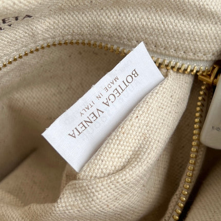GEMELLI SHOULDER BAG 36 IN BEIGE RAFFIA AND WHITE LAMBSKIN