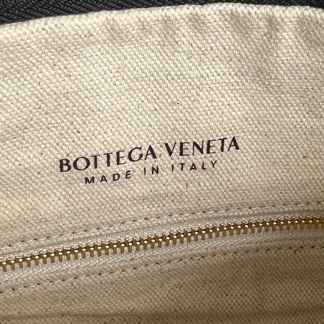 GEMELLI SHOULDER BAG 36 IN BEIGE RAFFIA AND BLACK LAMBSKIN