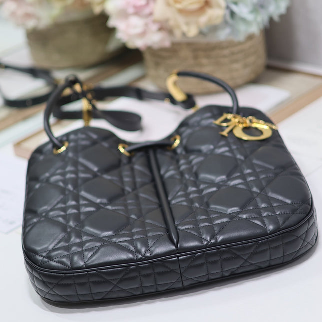 MEDIUM 34 NOLITA BAG IN BLACK MACROCANNAGE CALFSKIN