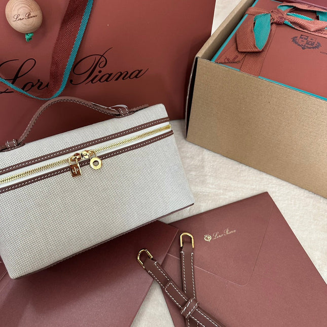 EXTRA POCKET L19 IN WHITE CANVAS AND CHESTNUT BROWN CALFSKIN WITH GOLD HARDWARE