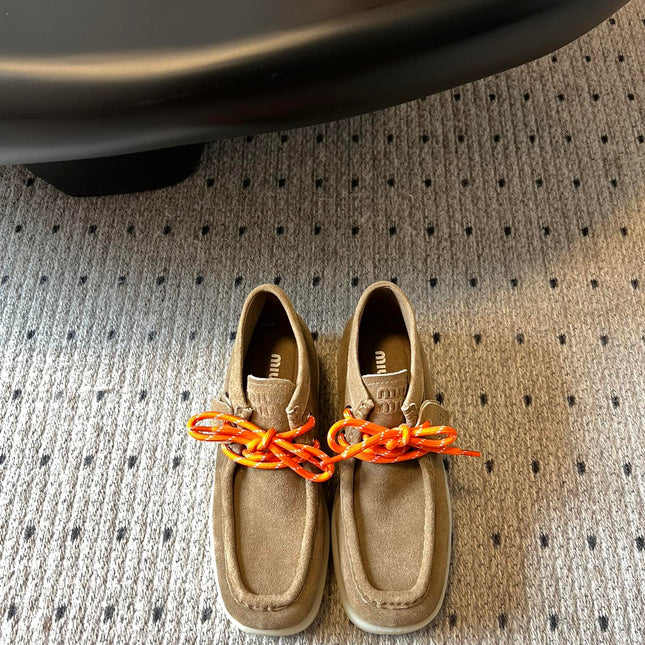 MIUMIU 26S CHUKKA BOOTS IN BROWN SUEDE