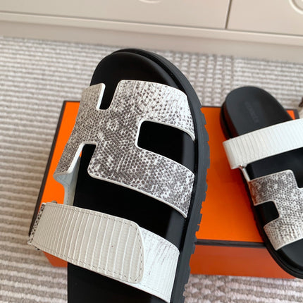 HM 26S CHYPRE SANDALS IN WHITE CALFSKIN WITH SNAKESKIN PRINT STRAP