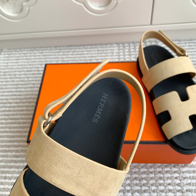 HM 26S CHYPRE SANDAL WITH BACK STRAP IN BEIGE SUEDE