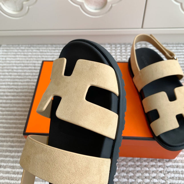 HM 26S CHYPRE SANDAL WITH BACK STRAP IN BEIGE SUEDE