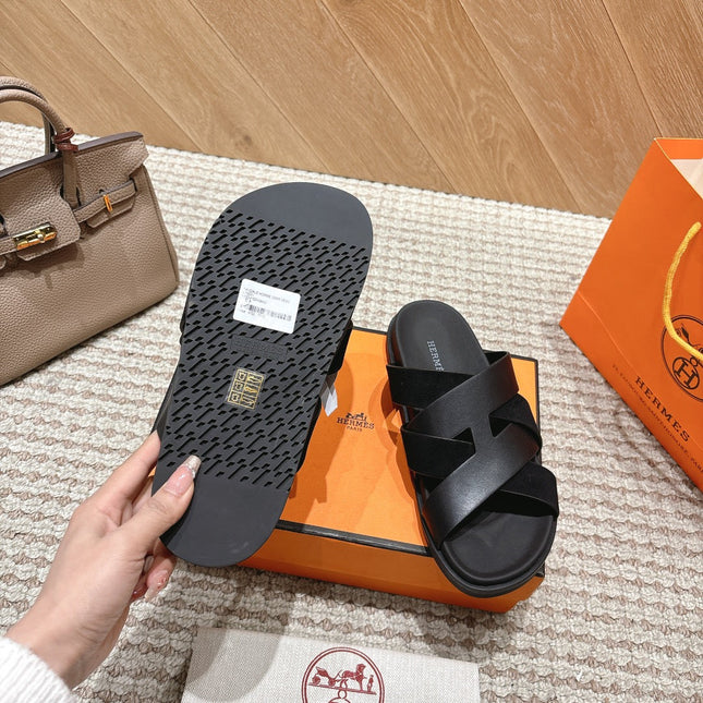 HM 26S CROSS-STRAP SLIDE SANDALS IN BLACK CALFSKIN AND SUEDE