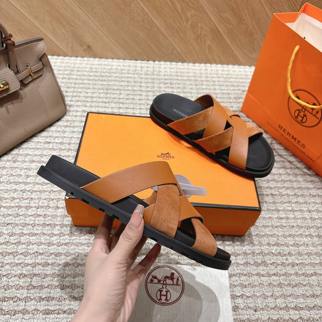 HM 26S CROSS-STRAP SLIDE SANDALS IN CARAMEL BROWN CALFSKIN AND SUEDE