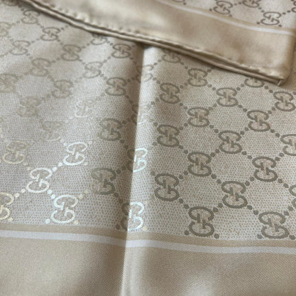 GUCCI 26S SCARF 90 IN SILK 816289
