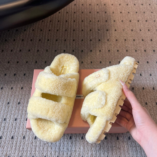 MIUMIU 26S SHEEPSKIN SLIPPERS IN LIGHT BEIGE