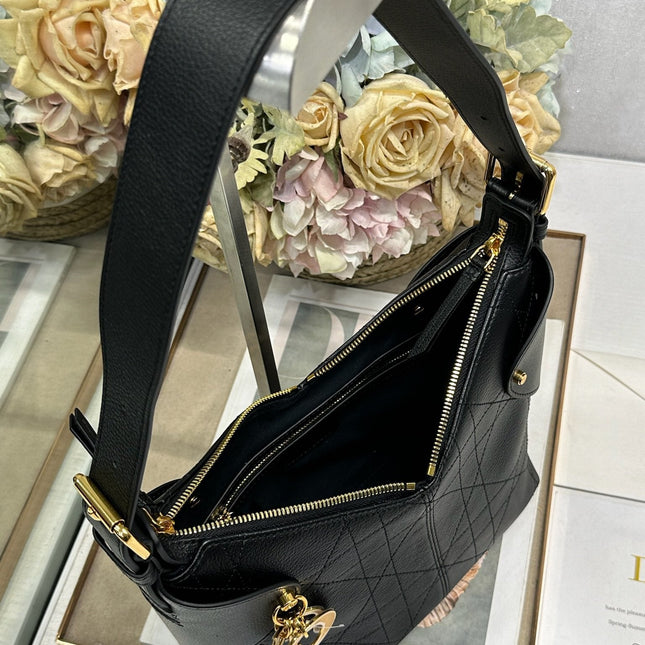 DIOR 26S VOYAGE BAG 22 IN BLACK CALFSKIN