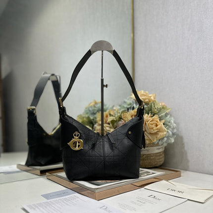 DIOR 26S VOYAGE BAG 22 IN BLACK CALFSKIN