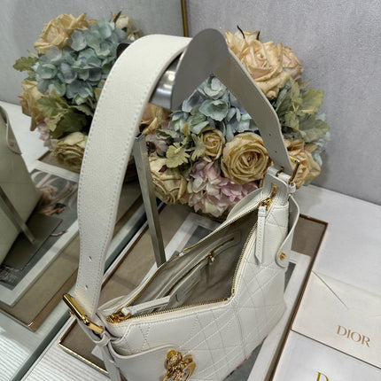 DIOR 26S VOYAGE BAG 22 IN CREAM WHITE CALFSKIN