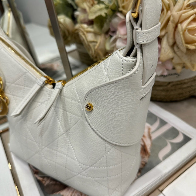 DIOR 26S VOYAGE BAG 22 IN CREAM WHITE CALFSKIN