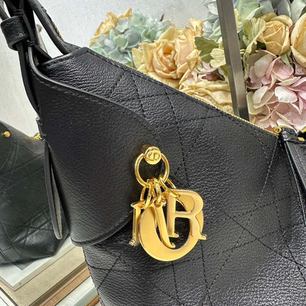 DIOR 26S VOYAGE BAG 28 IN BLACK CALFSKIN