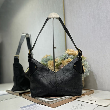 DIOR 26S VOYAGE BAG 28 IN BLACK CALFSKIN
