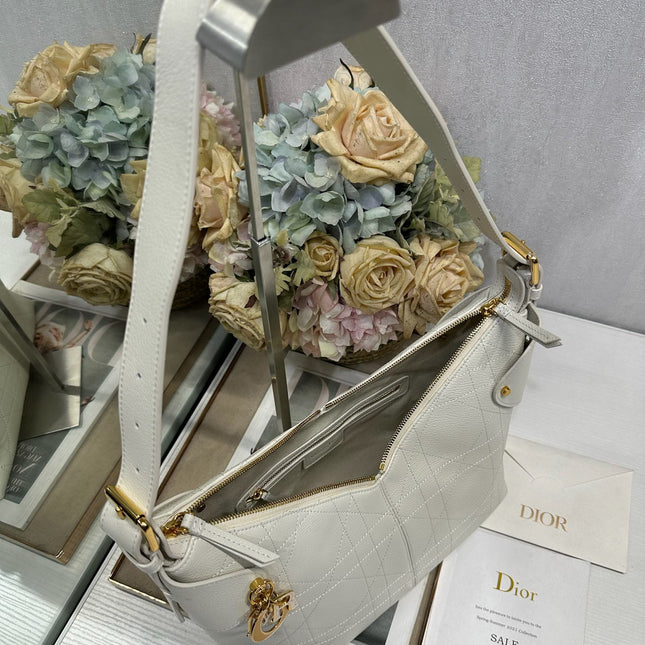 DIOR 26S VOYAGE BAG 28 IN CREAM WHITE CALFSKIN