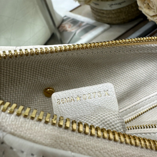 DIOR 26S VOYAGE BAG 28 IN CREAM WHITE CALFSKIN