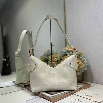 DIOR 26S VOYAGE BAG 28 IN CREAM WHITE CALFSKIN