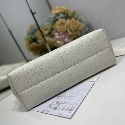 DIOR 26S VOYAGE BAG 34 IN CREAM WHITE CALFSKIN